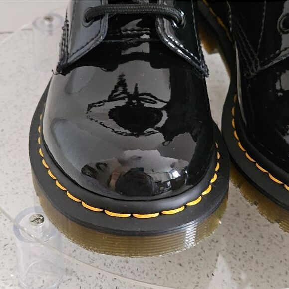 🥾Doc Martens, genuine leather with patent gloss coating. NIB, Size 7. - Picture 11 of 12